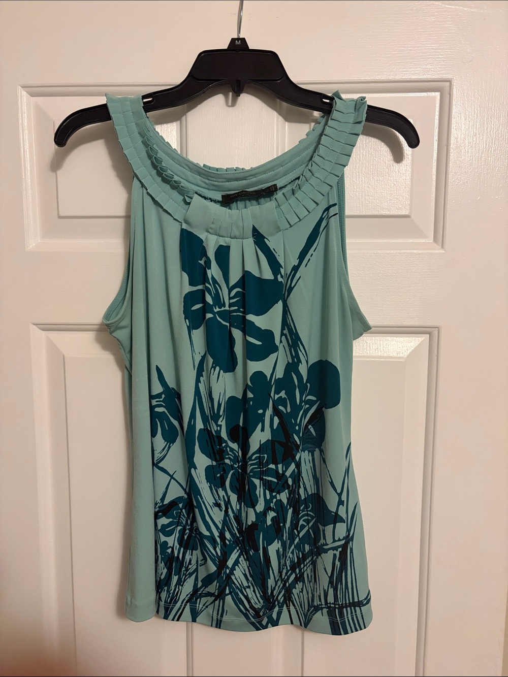 THE LIMITED Pleated Neckline Blue Floral Sleeveless Top size L